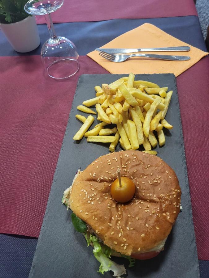 Alberg Restaurant Bellavista Santa Pau Zewnętrze zdjęcie