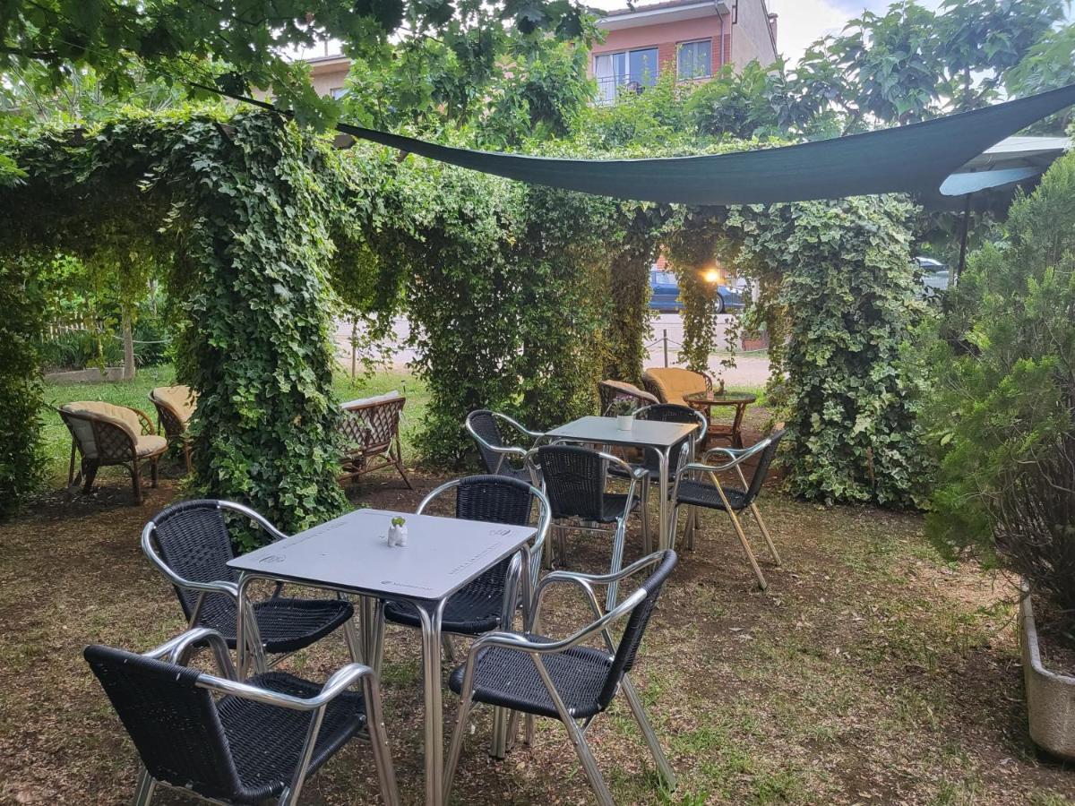 Alberg Restaurant Bellavista Santa Pau Zewnętrze zdjęcie