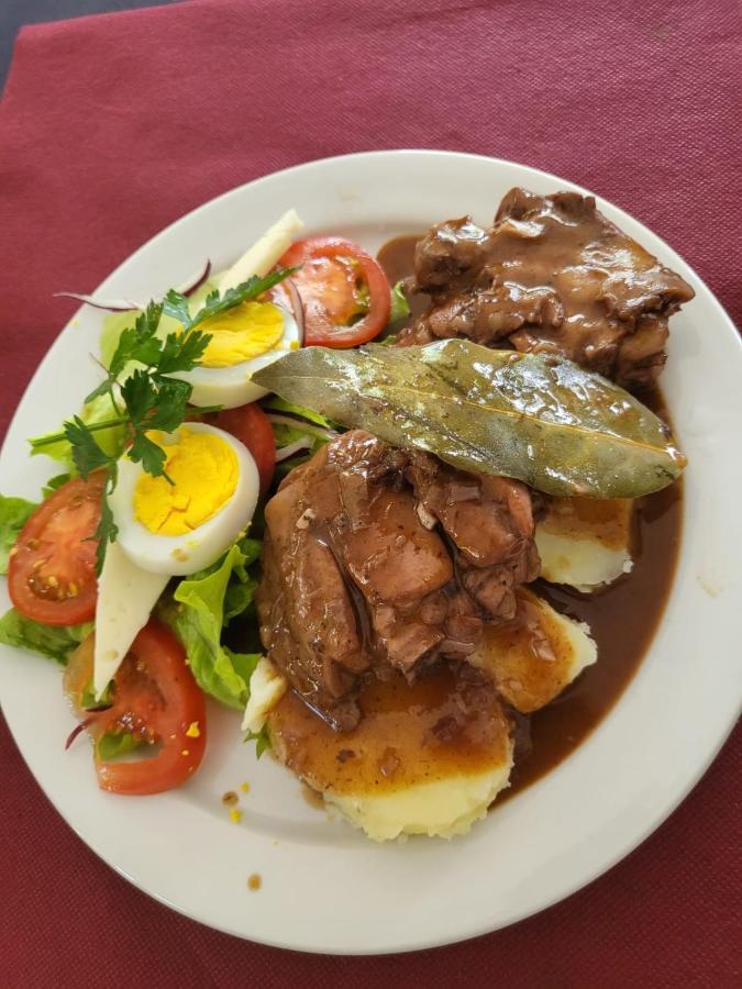 Alberg Restaurant Bellavista Santa Pau Zewnętrze zdjęcie