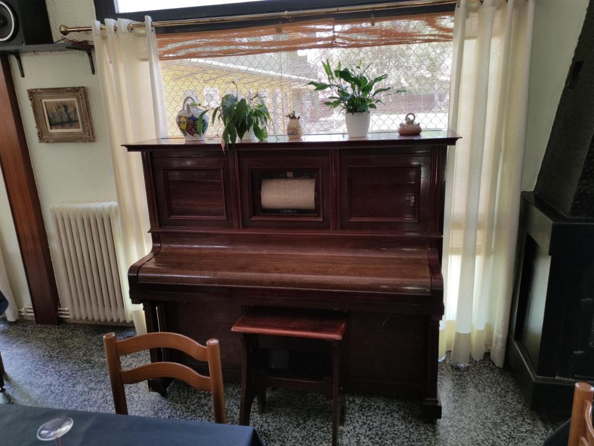 Alberg Restaurant Bellavista Santa Pau Zewnętrze zdjęcie