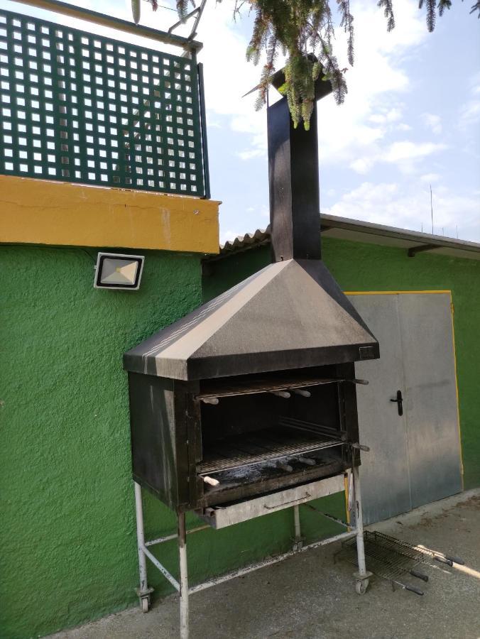 Alberg Restaurant Bellavista Santa Pau Zewnętrze zdjęcie